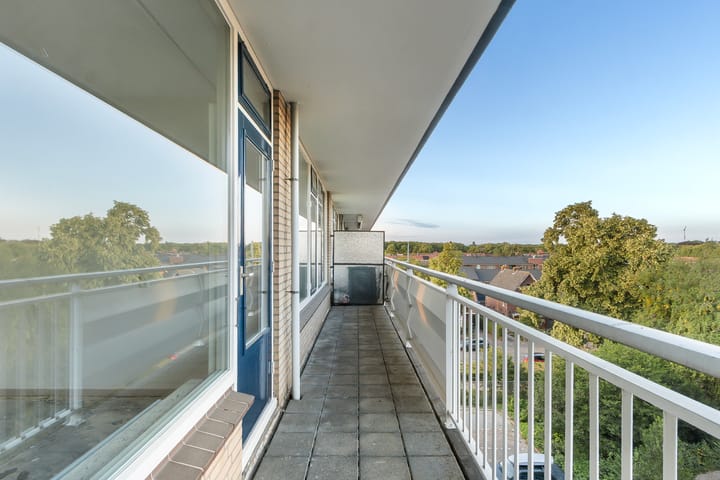 Foto 24 van Jan Ligthartlaan 117