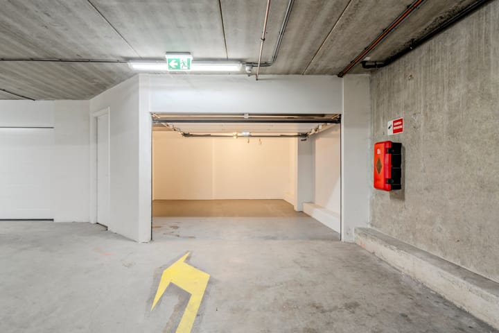 Photo 4 of Oosterweezenstraat 101-B