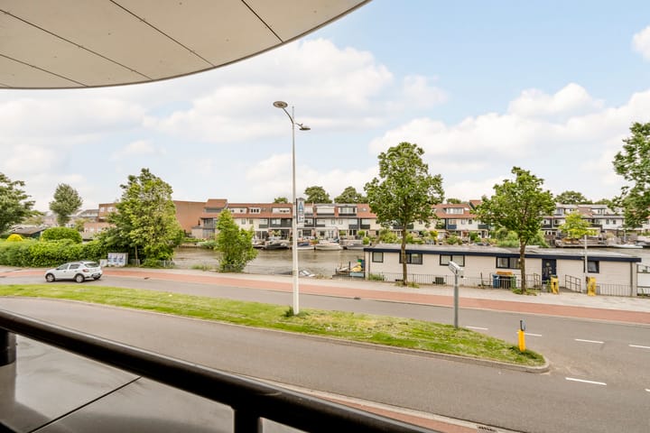 Foto 15 van Oosterweezenstraat 101-B