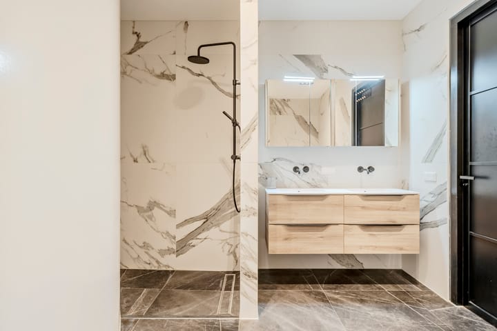 Foto 25 van Oosterweezenstraat 101-B