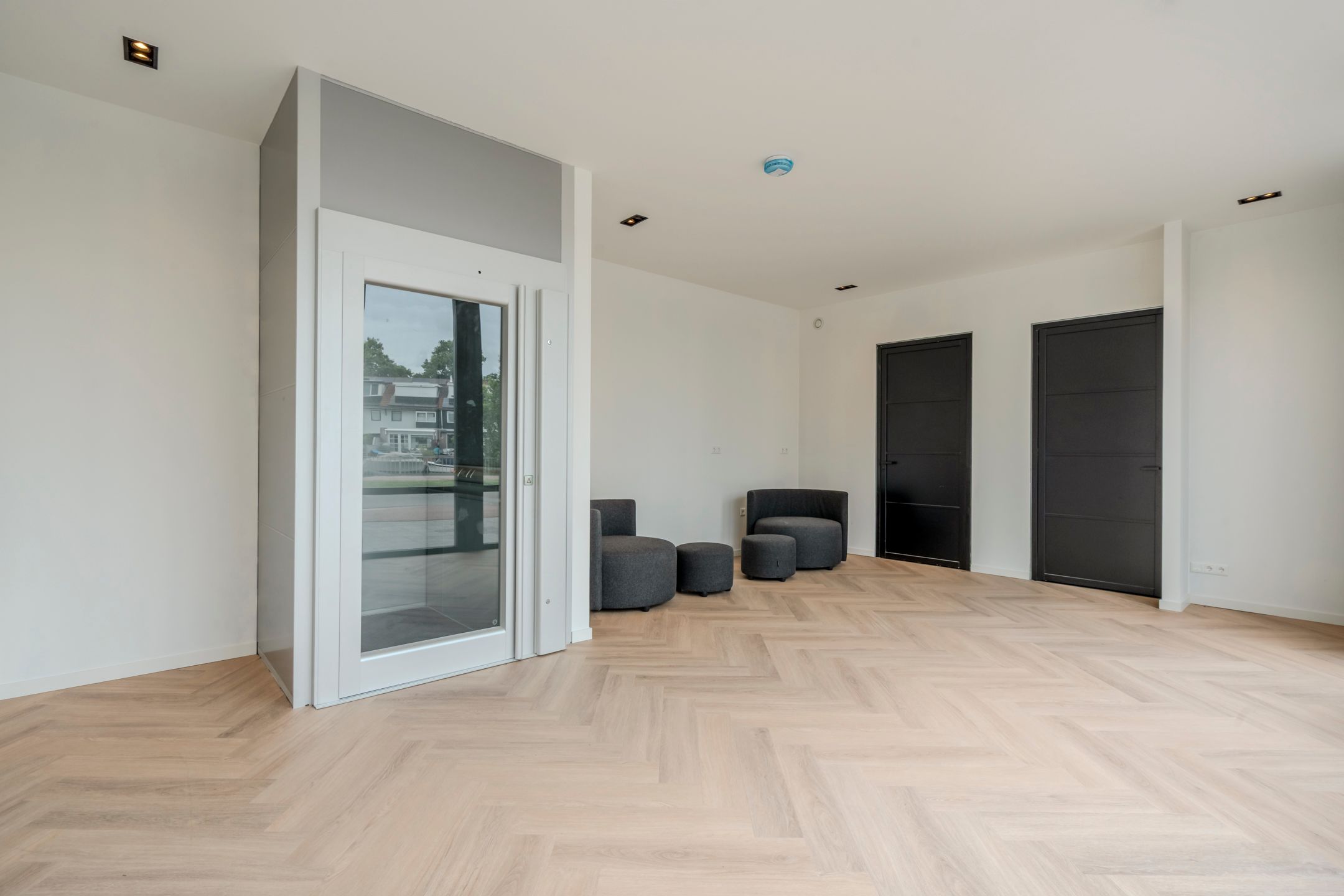 Foto 27 van Oosterweezenstraat 101-B