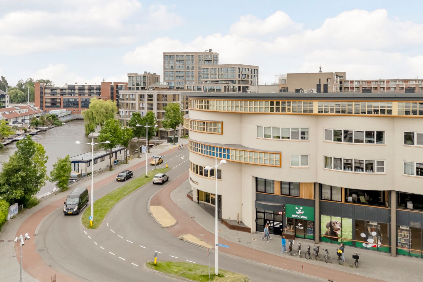 Foto 34 van Oosterweezenstraat 101-B