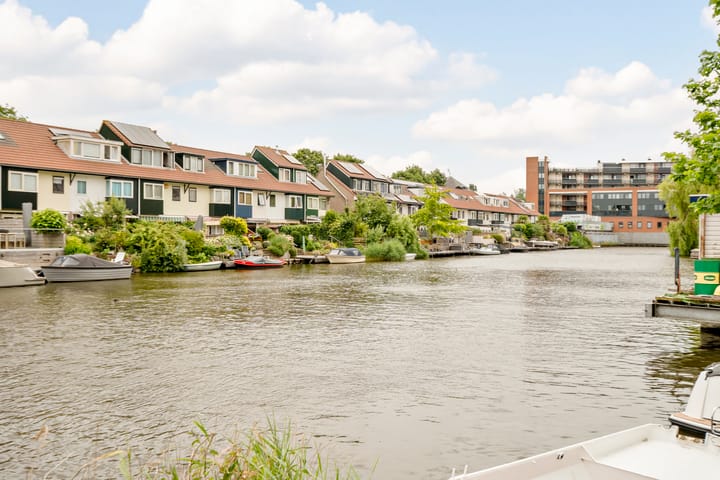 Foto 35 van Oosterweezenstraat 101-B