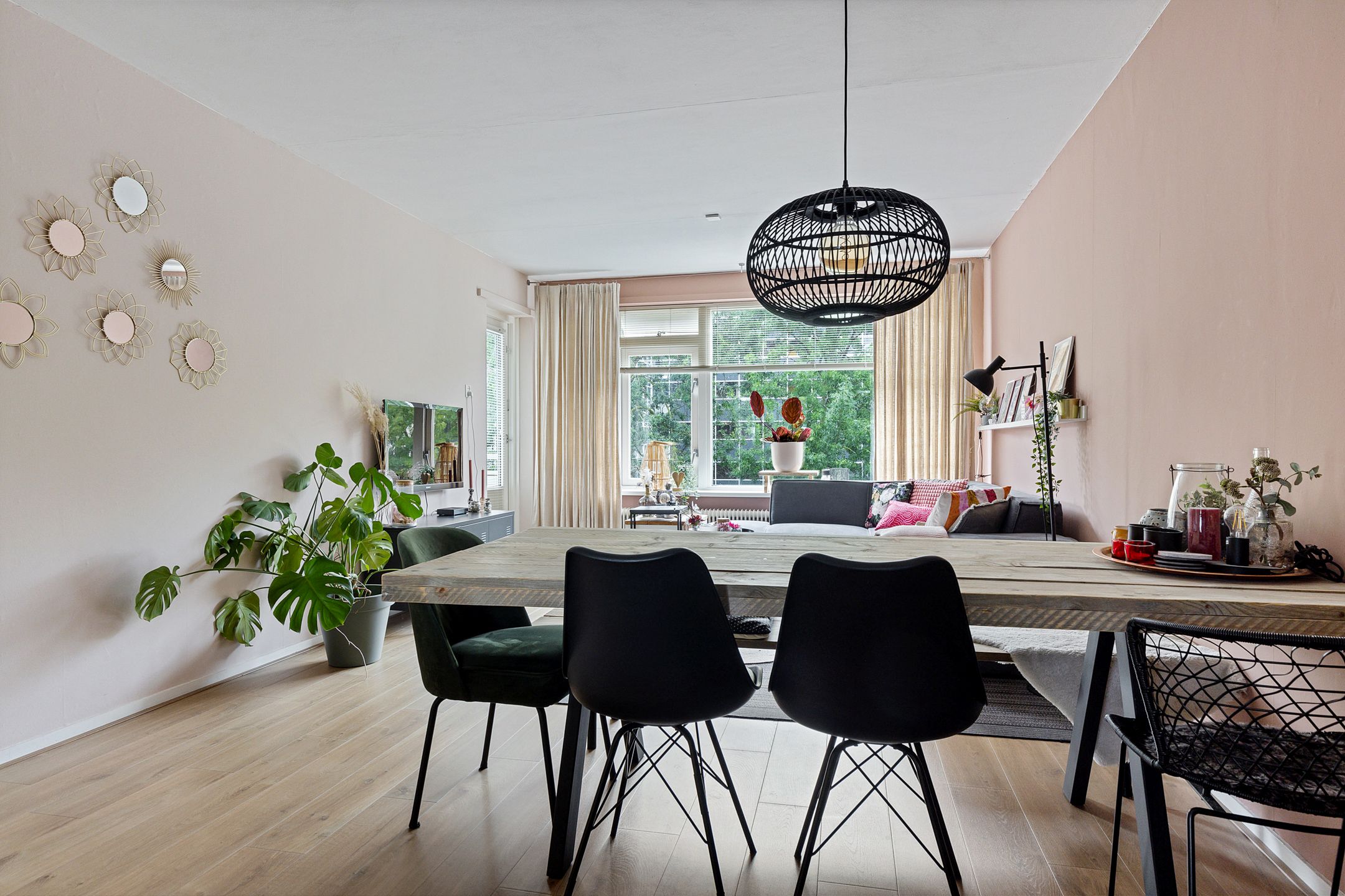 Foto 15 van Plutolaan 12