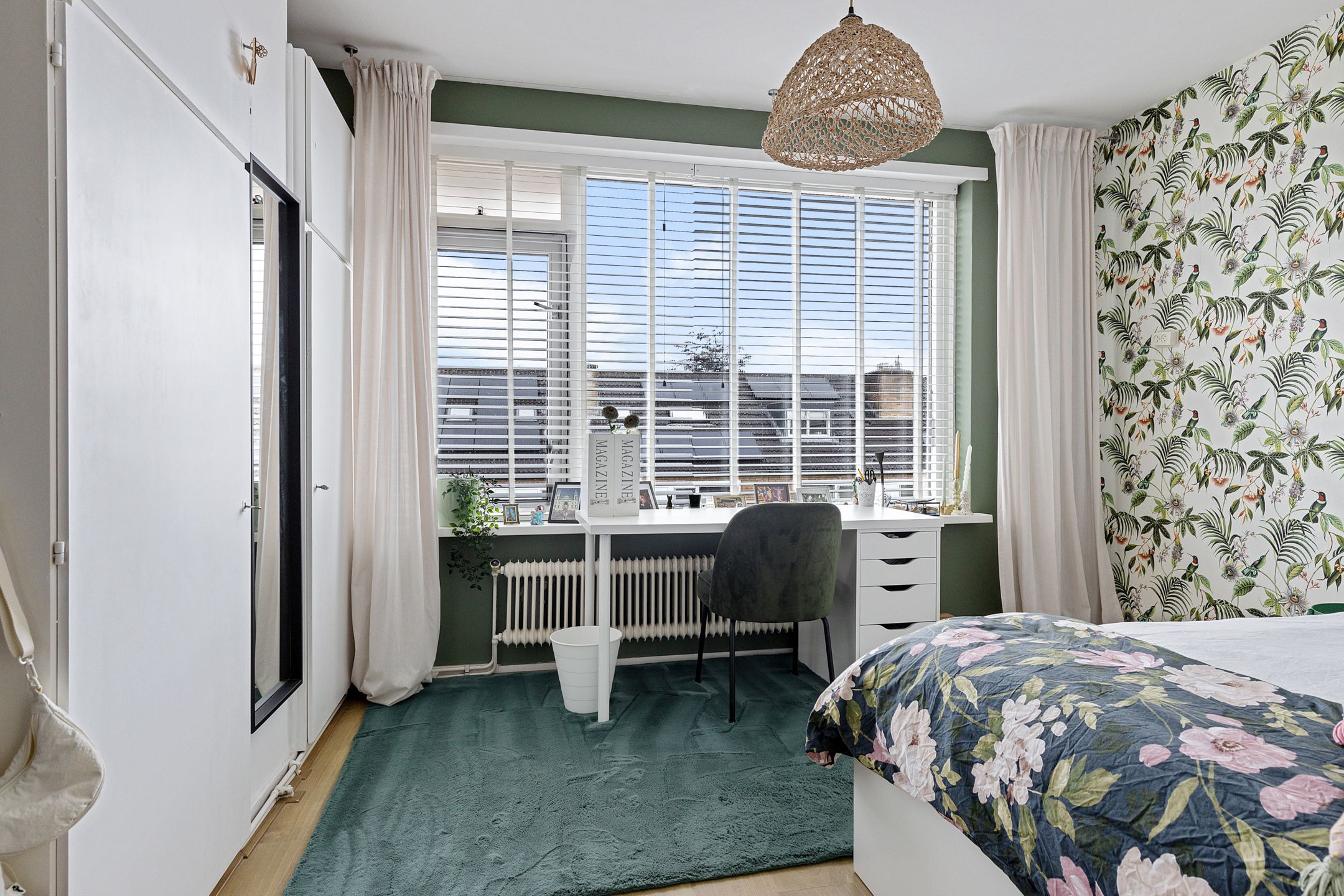 Foto 33 van Plutolaan 12