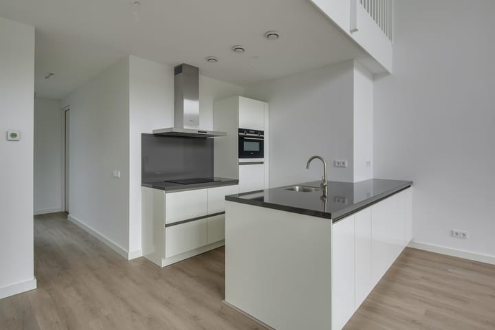 Foto 8 van Postjesweg 274