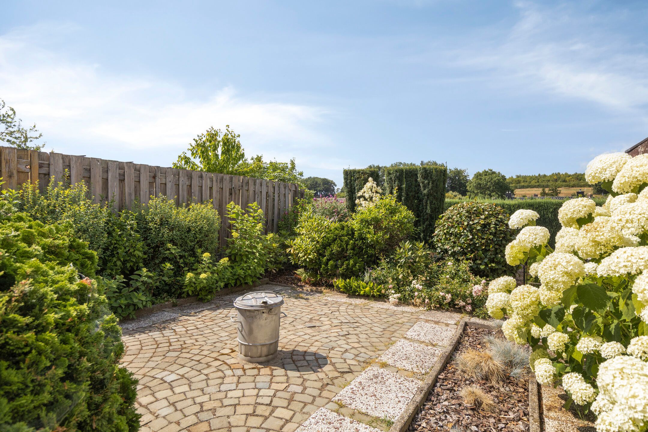 Foto 27 van Burg. Mannensstraat 11