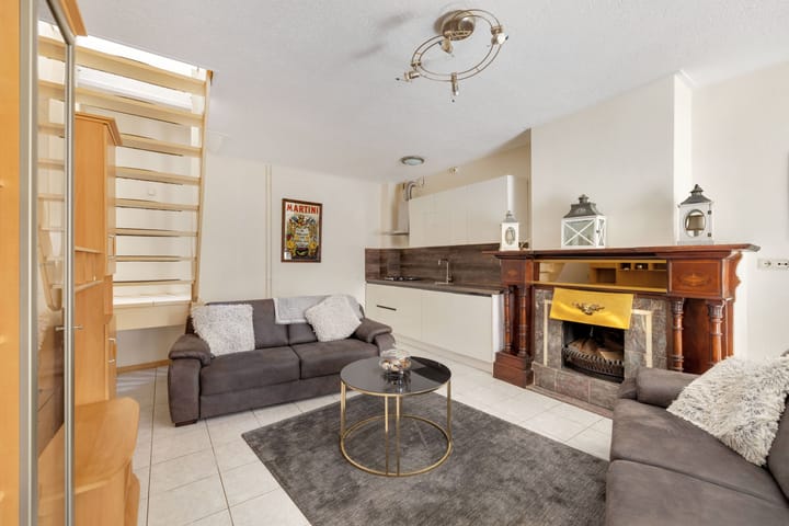 Foto 10 van Zwaansteeg 10