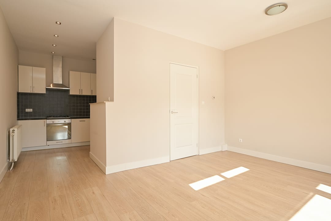 Foto 8 van Caan van Necklaan 25-A