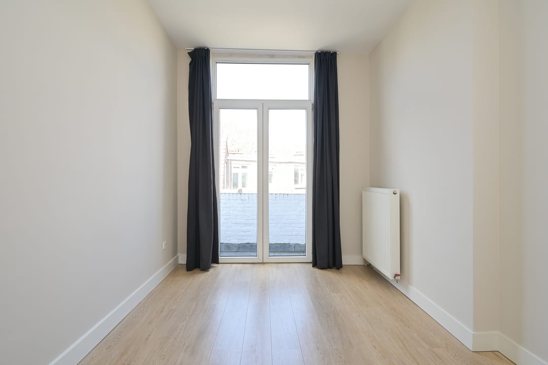 Foto 13 van Caan van Necklaan 25-A