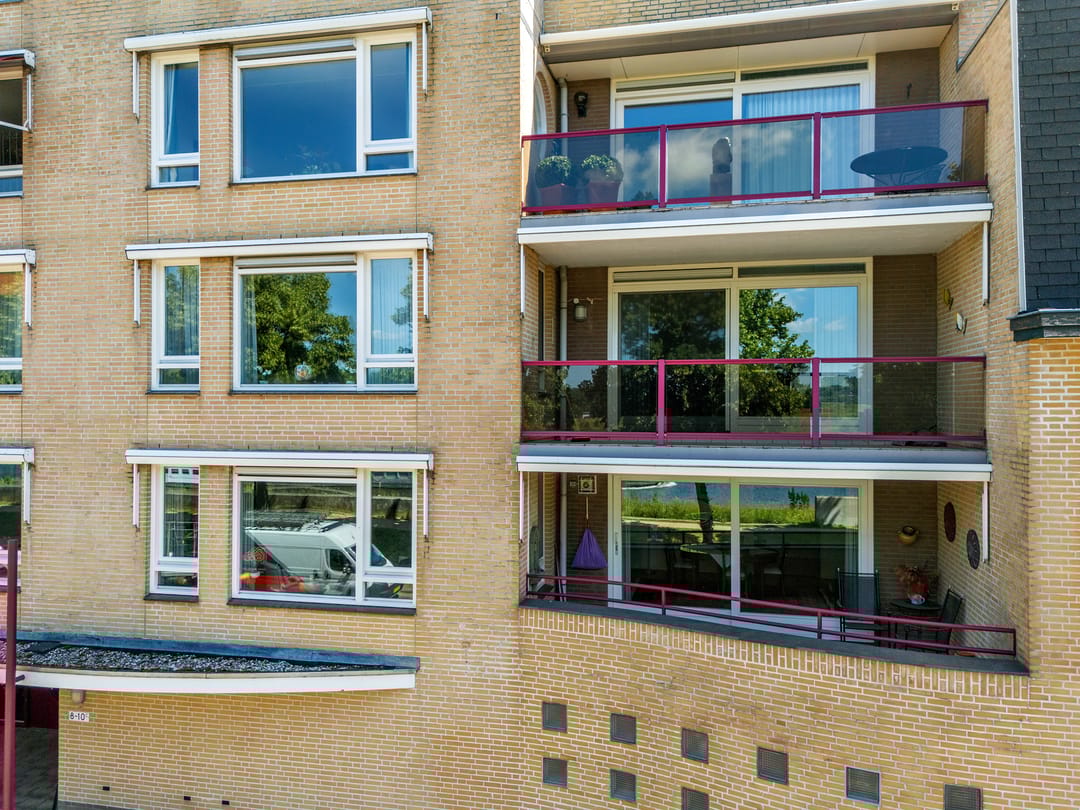 Photo 2 of Sint Urbanusweg 8-B