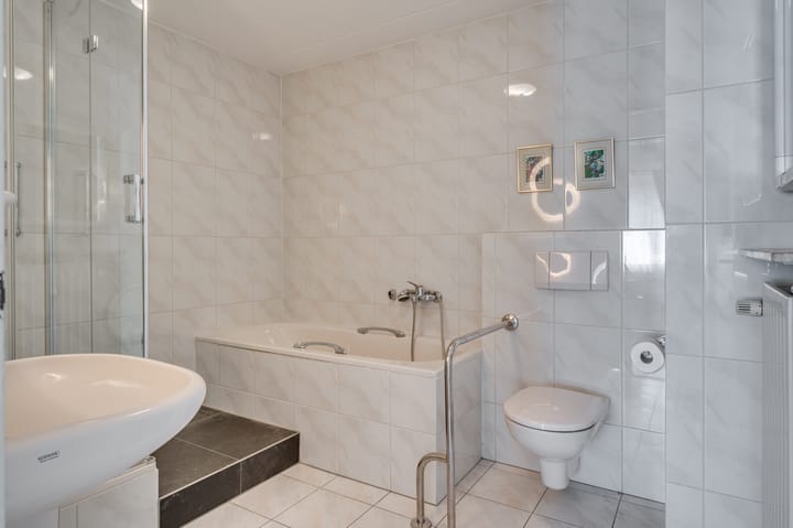 Foto 12 van Sint Urbanusweg 8-B