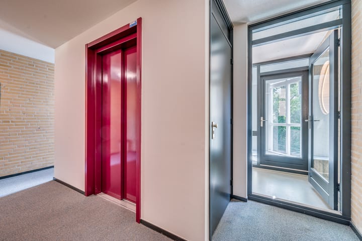 Foto 16 van Sint Urbanusweg 8-B