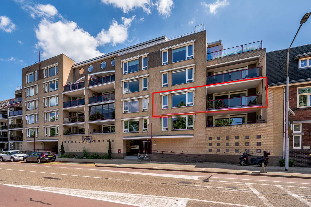 Photo 23 of Sint Urbanusweg 8-B