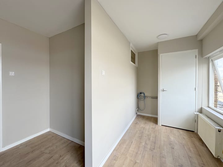 Foto 15 van Adelaarslaan 239