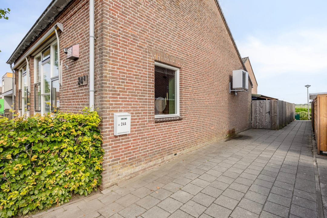 Photo 8 of Burgemeester Doormanstraat 24-A