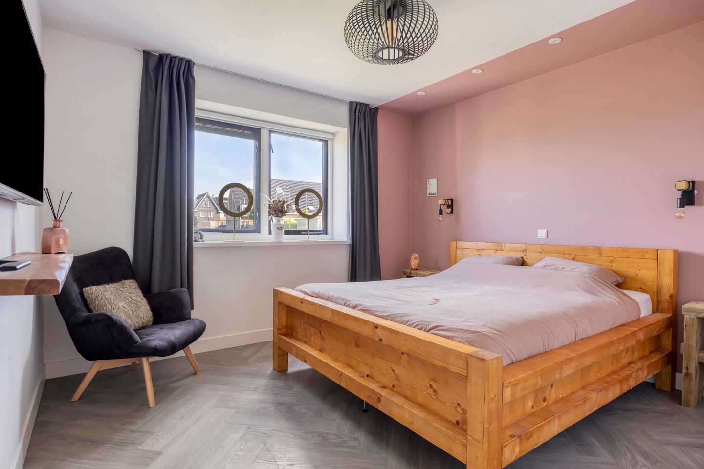 Photo 25 of Burgemeester Doormanstraat 24-A