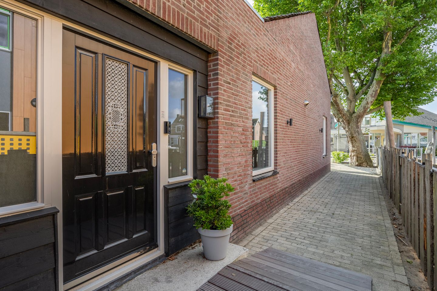 Photo 10 of Burgemeester Doormanstraat 24-A