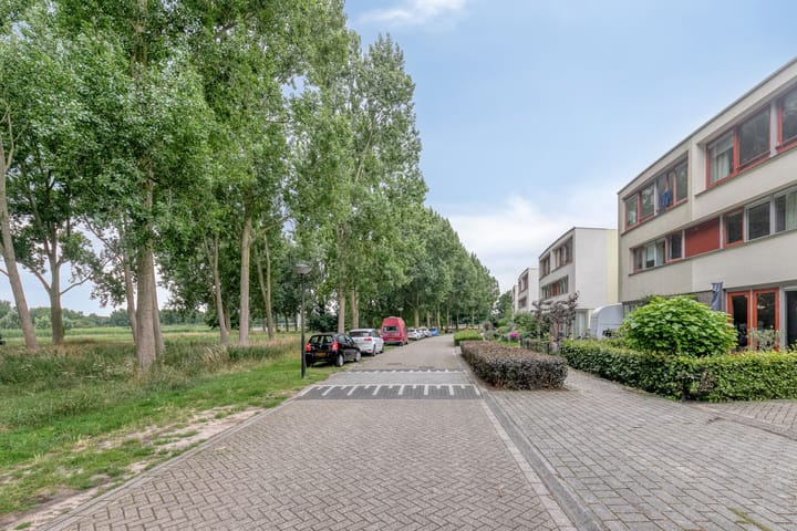 Foto 41 van Albaststraat 25