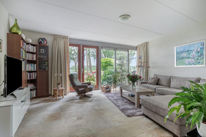 Foto 2 van Albaststraat 25