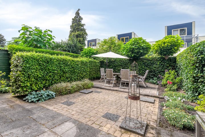 Foto 32 van Albaststraat 25