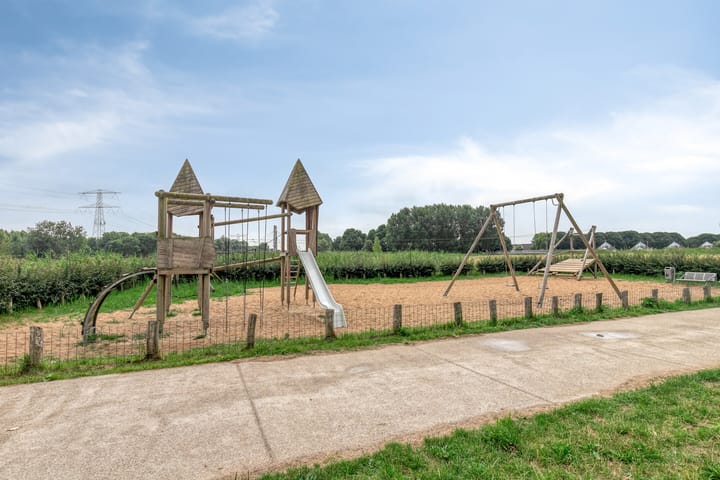 Foto 42 van Albaststraat 25