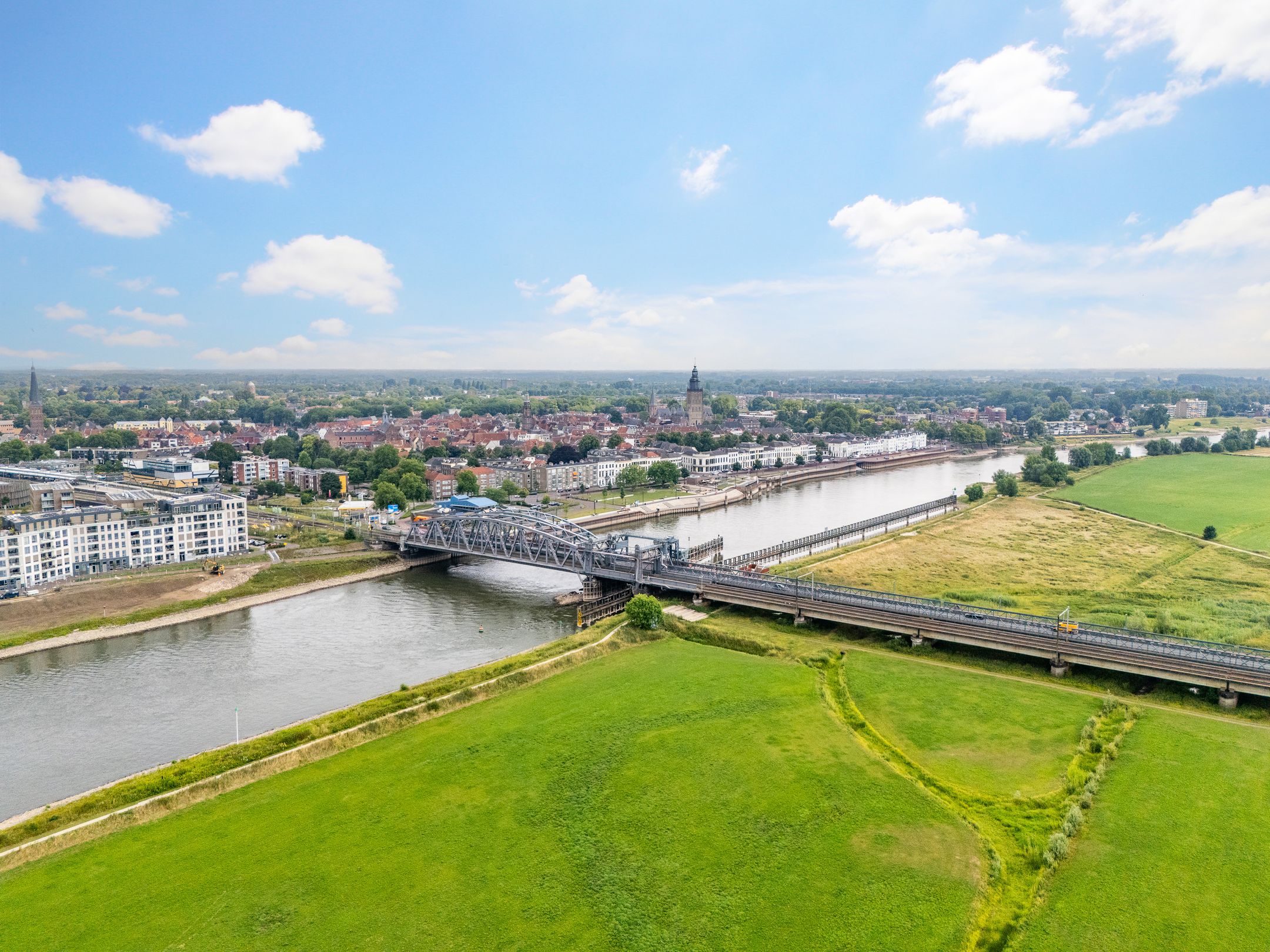 Foto 39 van Weg naar Voorst 68-A