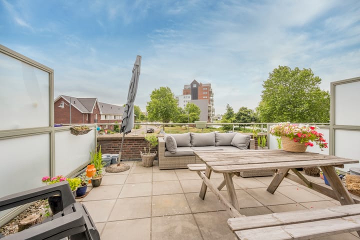 Foto 12 van Zijdevlinder 94