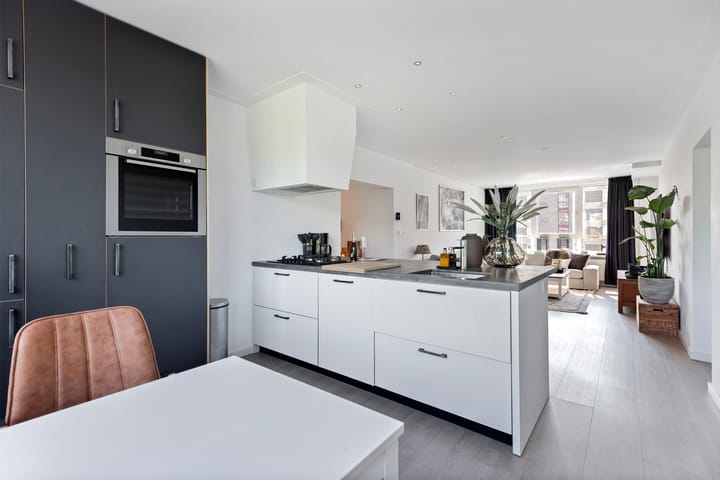 Foto 11 van Plesmanweg 431