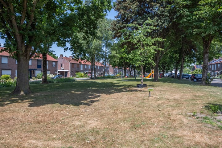 Foto 24 van Stikkerstraat 35