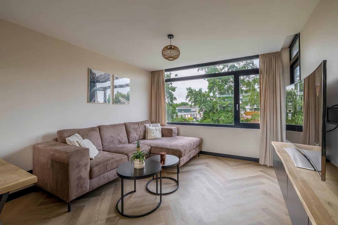 Photo 2 of Zilverschoonlaan 36