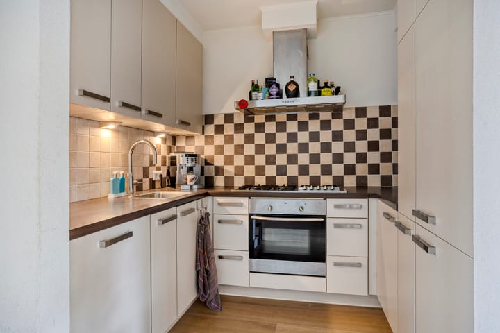 Foto 14 van Robert Scottstraat 138