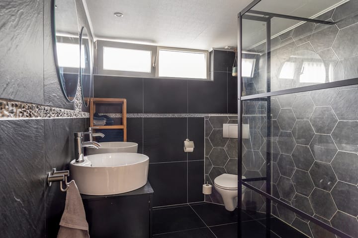 Foto 22 van Robert Scottstraat 138