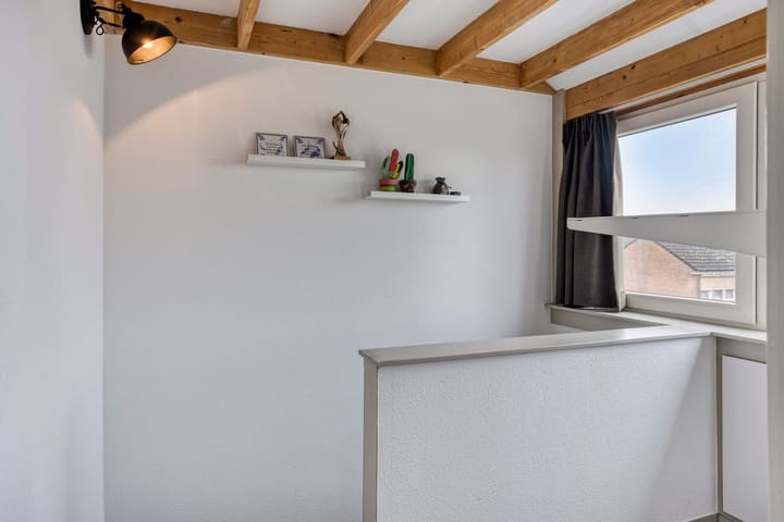 Foto 25 van Robert Scottstraat 138