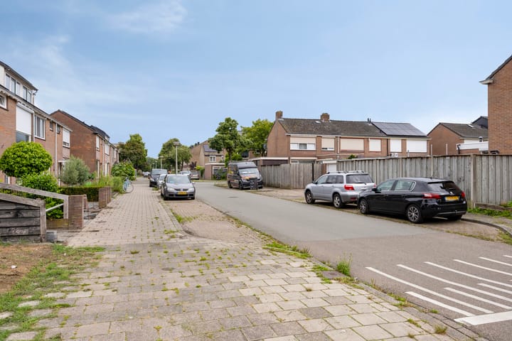 Foto 34 van Robert Scottstraat 138