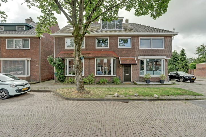 Foto 1 van Van Diemenstraat 92