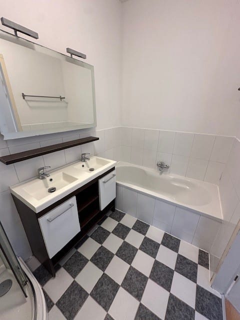 Photo 9 of Nobelstraat 24-B