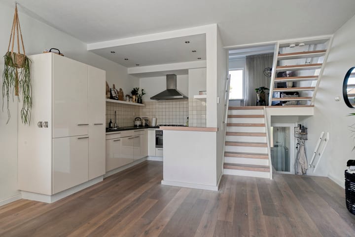 Foto 13 van Gouverneur Houbenstraat 6