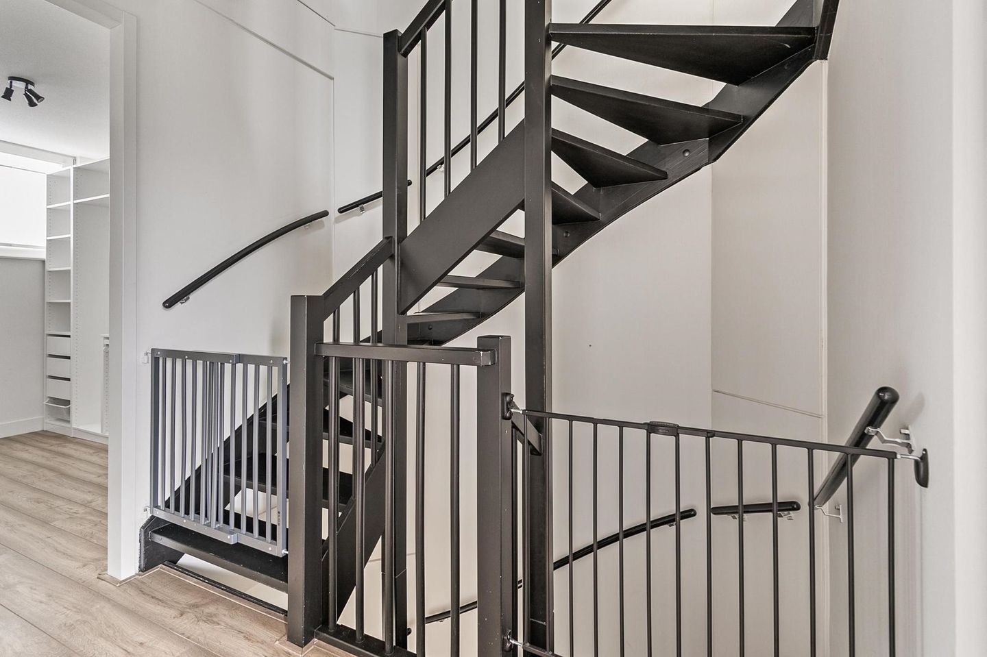 Photo 14 of Singapore 5