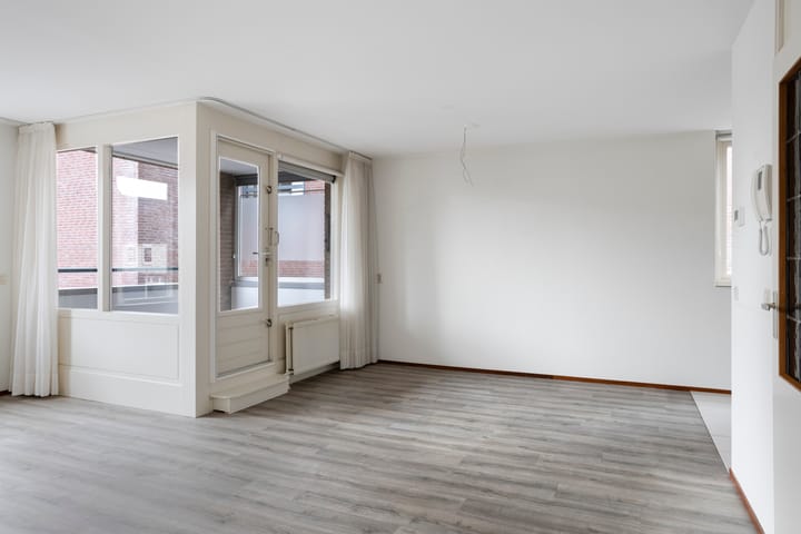 Photo 11 of Schoolstraat 7