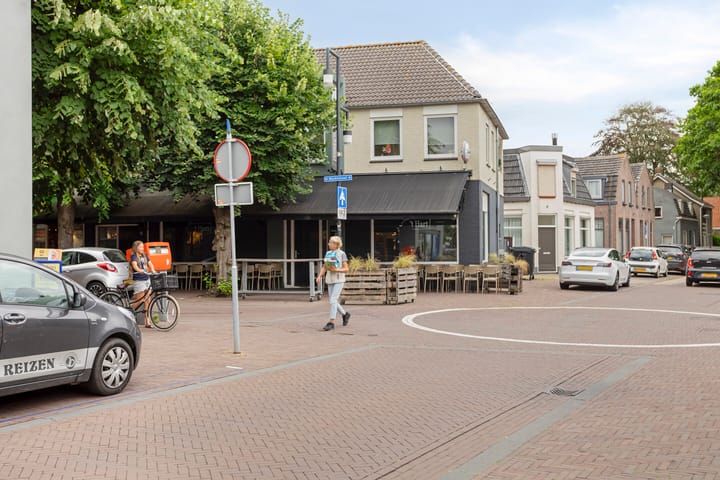 Photo 28 of Schoolstraat 7