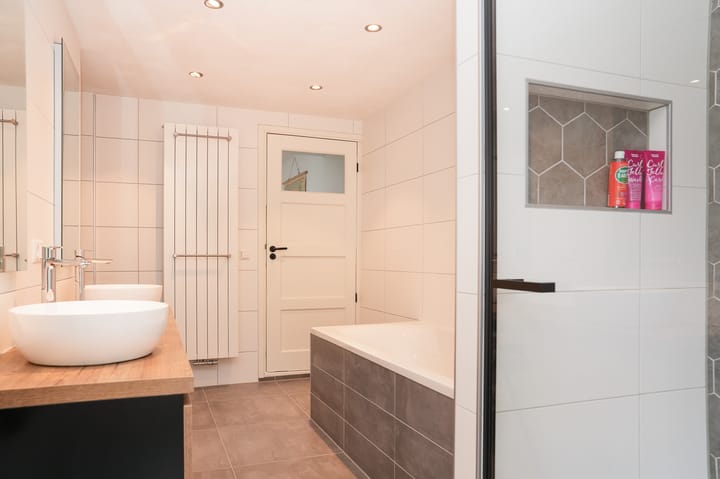 Photo 20 of Voorstraat 14