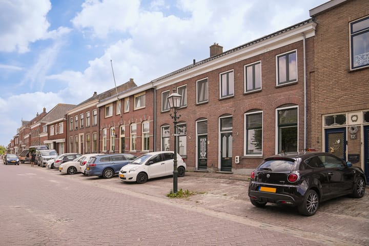 Photo 32 of Voorstraat 14