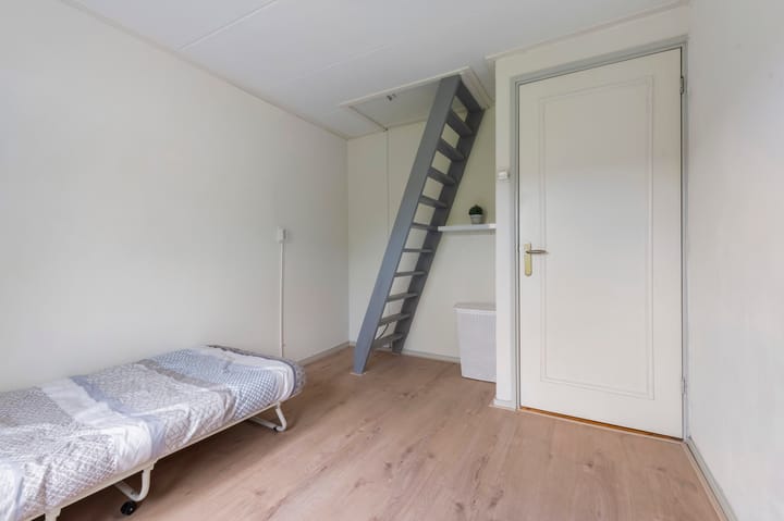 Foto 16 van Roggestraat 4