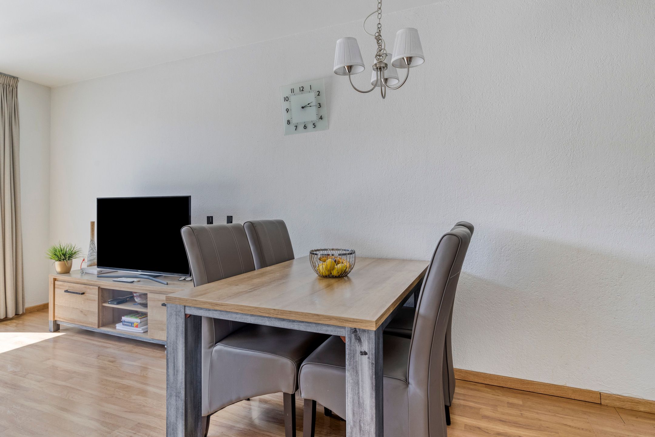 Photo 12 of Monteverdistraat 35