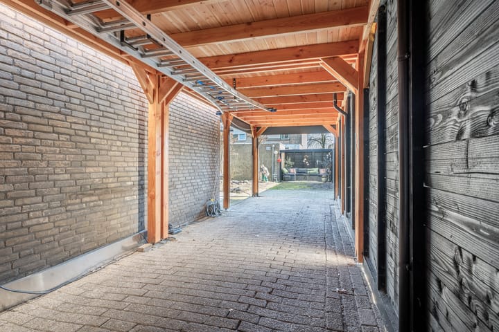 Photo 31 of Schuivenoord 63