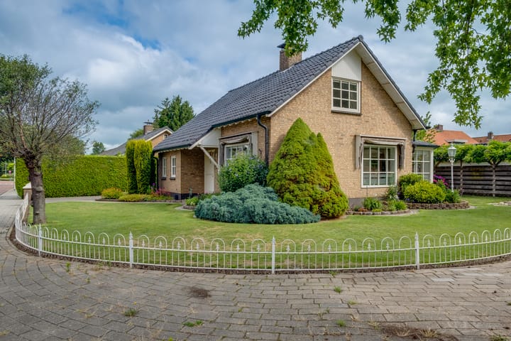 Foto 25 van Bisschop van Munsterstraat 34