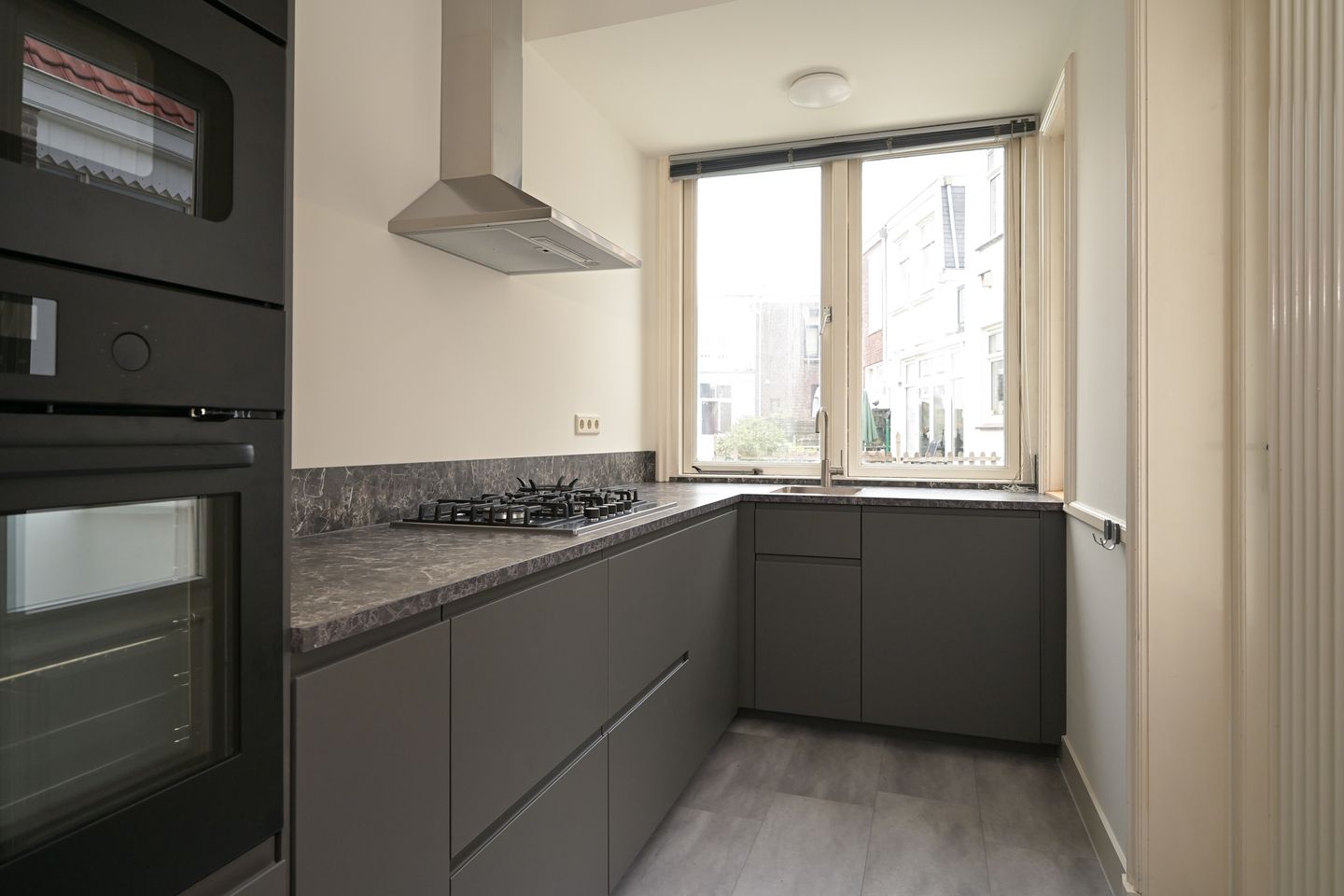 Foto 10 van Cornelis Jolstraat 42
