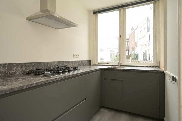 Photo 11 of Cornelis Jolstraat 42