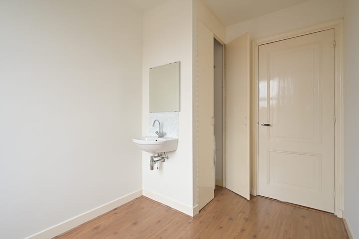 Photo 21 of Cornelis Jolstraat 42